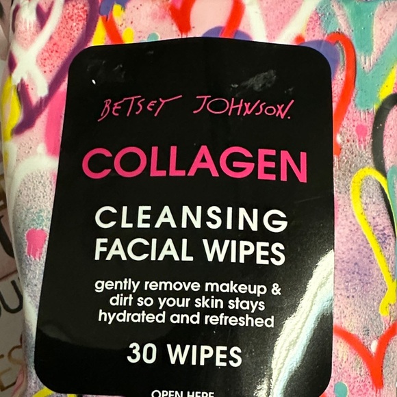 Betsey Johnson Cleansing Facial Wipes
❣️5|$25❣️ - Picture 2 of 2